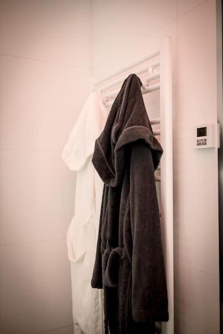 Room Five - Parking, Balneotherapie, Place Nationale, Un Havre De Paix Монтобан Екстер'єр фото